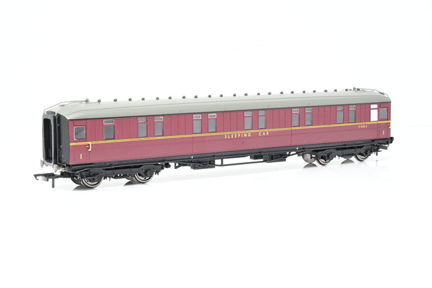 Hornby OO Gauge R4264A BR 61ft 6in Corridor 1st Class Sleeper Coach 'E1235E'