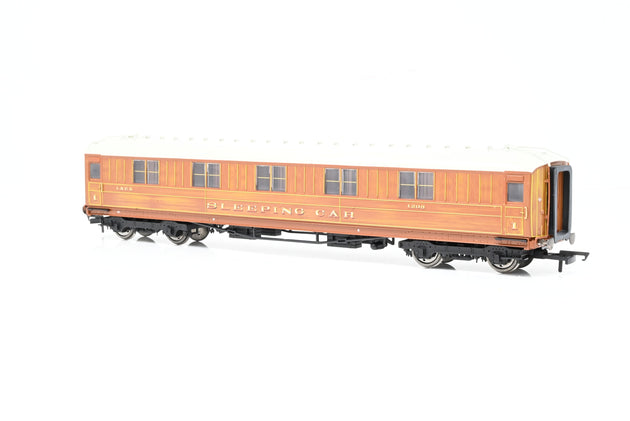 Hornby OO Gauge R4174 LNER Teak Gresley 61ft Corridor Sleeping Coach No.1208