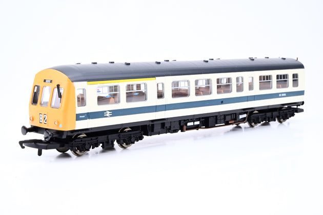 Hornby OO Gauge R687 BR Green 3-Car Class 110 DMU - Boxed