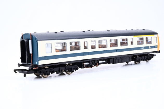 Hornby OO Gauge R687 BR Green 3-Car Class 110 DMU - Boxed
