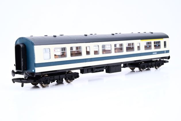 Hornby OO Gauge R687 BR Green 3-Car Class 110 DMU - Boxed