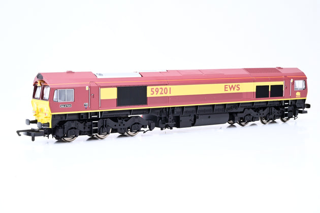 Hornby OO Gauge R2520 EWS Maroon & Gold Class 59 No.59201 'Vale of York' - Boxed