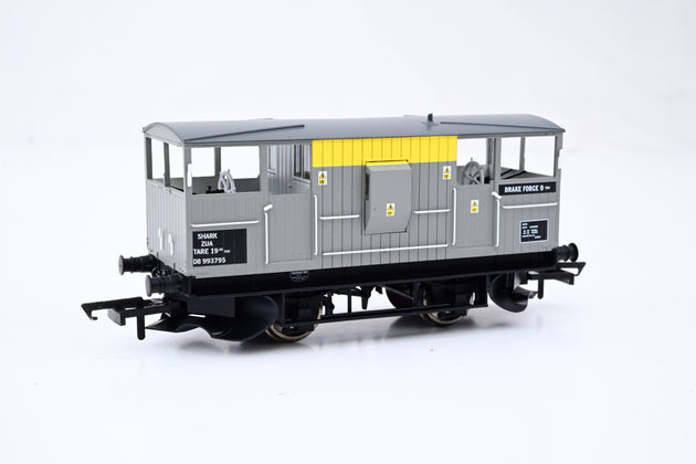 Hornby OO Gauge R6433 BR Dutch Livery Shark Brake Van No.DB993795 - Boxed