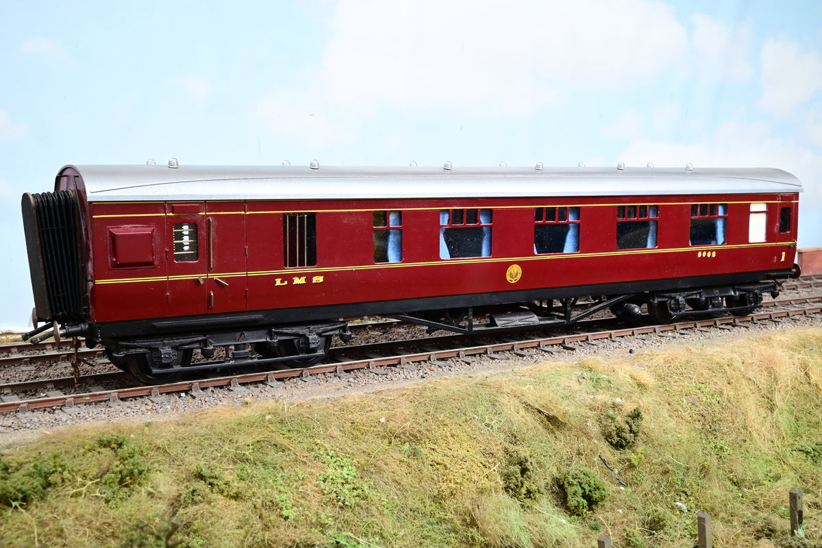 Kit Built O Gauge LMS Corridor 1st Brake Coach No.5062