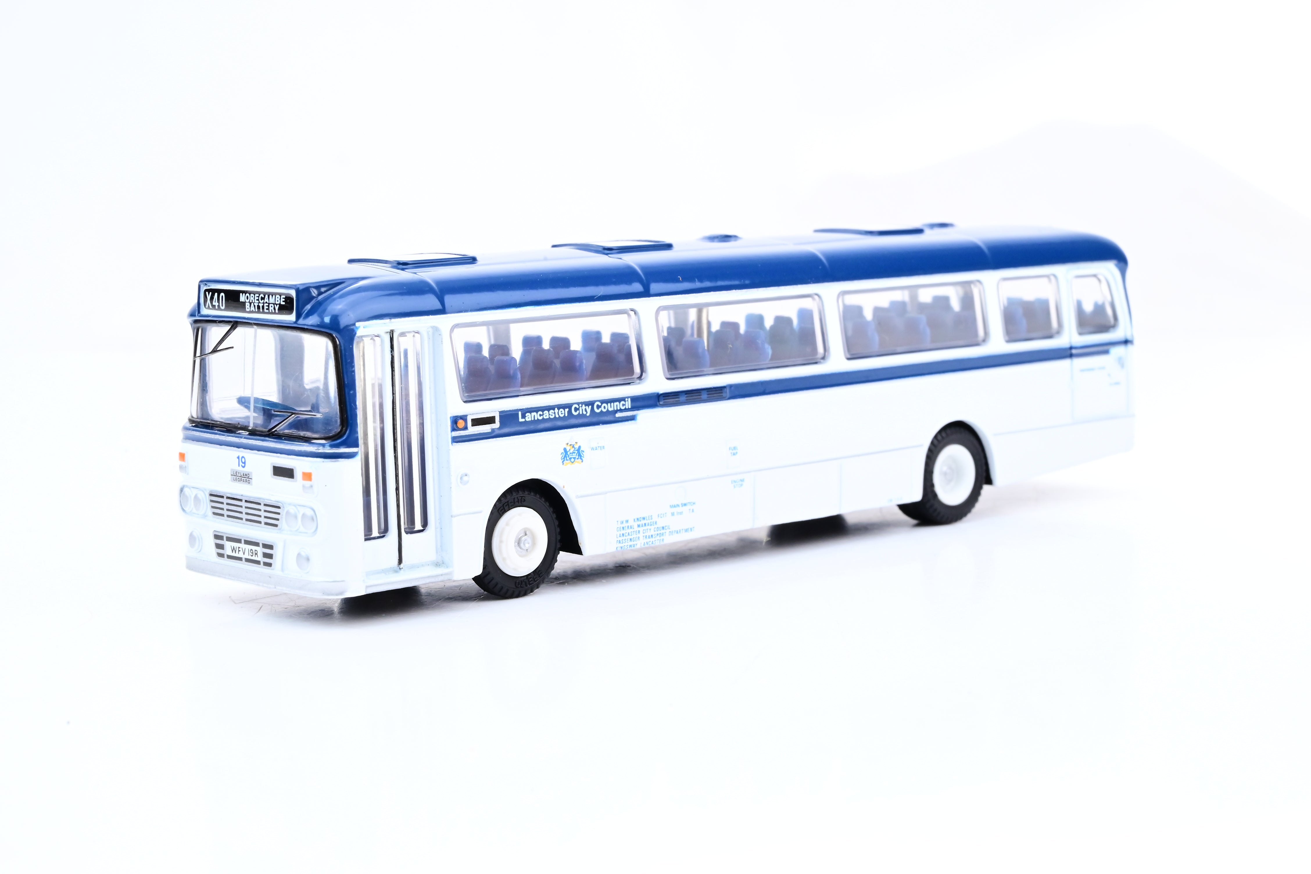 EFE 1:76 Scale 22706 Alexander Y Type (Later Front) - "Lancaster City"