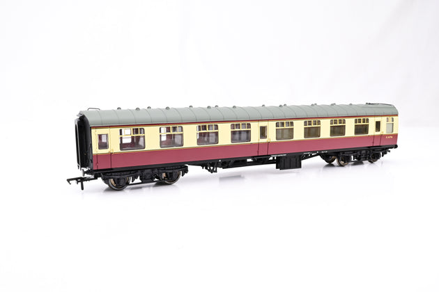 Bachmann OO Gauge 39-027C BR MK1 Corridor Crimson & Cream No.E24796 - Boxed