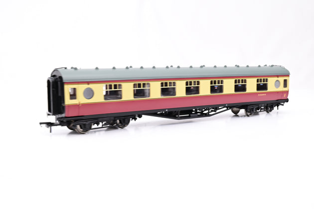 Bachmann OO Gauge 39-465 LMS 60ft Porthole Corridor Composite BR Crimson & Cream No.M24659M - Boxed
