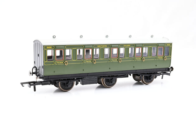 Hornby OO Gauge R40086 SR 6 Wheel 3rd Class Coach
