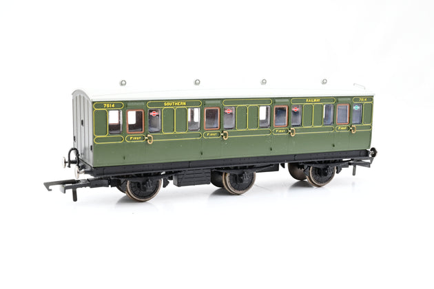 Hornby OO Gauge R40085 SR 6-Wheel 1st Class Coach No.7514 - Boxed