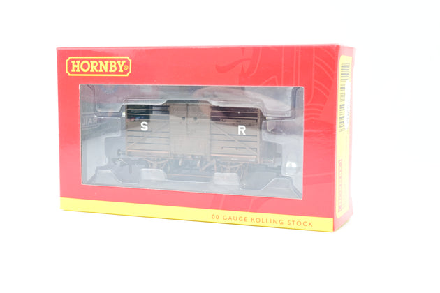 Hornby OO Gauge R6827 SR 10 Ton Maunsell Cattle Wagon No.53767 - Weathered, Boxed