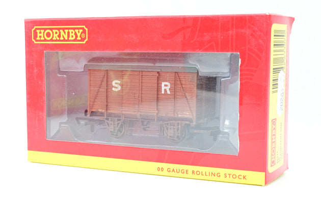 Hornby OO Gauge R6775 SR 12 Ton Vent Van No.44811 - Weathered, Boxed