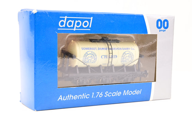 Dapol OO Gauge Macfisheries Ventilated Van - Limited Edition