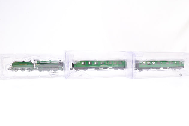 Graham Farish N Gauge 370-165 The Thanet Flyer Train Set
