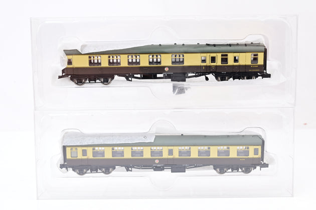 Graham Farish N Gauge Pair of BR Chocolate & Cream MK1 Coaches - Ex-Train Set