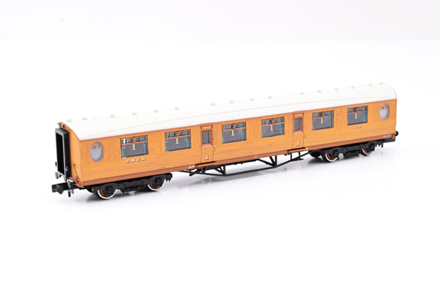 Graham Farish N Gauge 376-200 LNER Thompson First Class Corridor Passenger Coach No.138