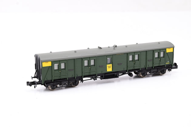 Graham Farish N Gauge 374-630 Bogie B Luggage Vans Southern Green No.395