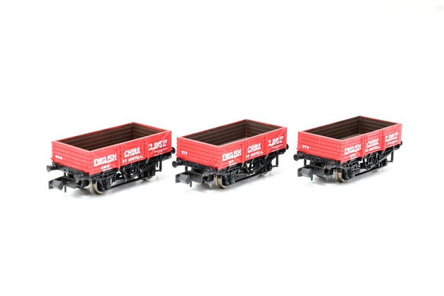 Graham Farish N Gauge 377-490Z Set of 3 China Clay Wagons - Boxed