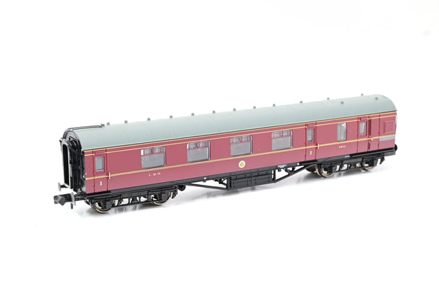 Graham Farish N Gauge 374-830C LMS Crimson Stanier Brake First Coach No.5657 - Boxed