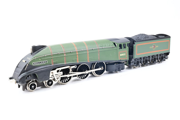 Wrenn OO Gauge W2211 BR Green Class A4 No.60022 'Mallard' - Boxed