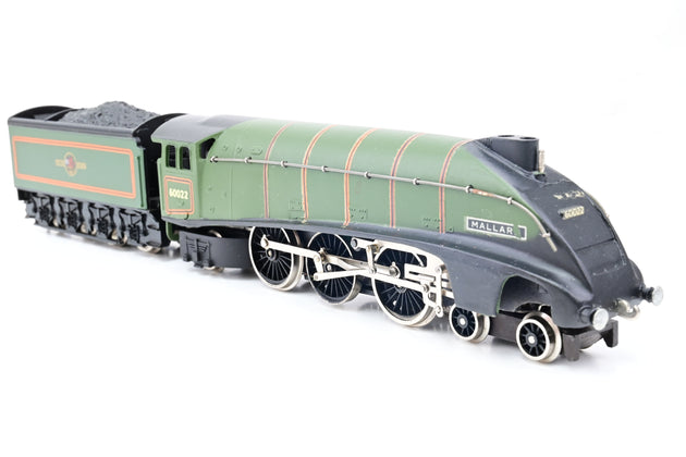 Wrenn OO Gauge W2211 BR Green Class A4 No.60022 'Mallard' - Boxed