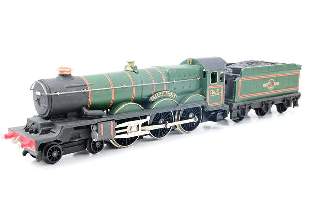 HornbyDublo OO Gauge 2221 BR Green Castle Class No.4075 'Cardiff Castle' - Boxed