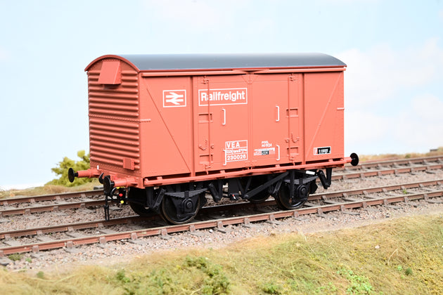 Dapol 7mm O Gauge 7F-049-001 12T VEA Freight Brown No.230026