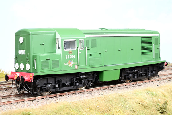 EFE Rail O Gauge E84704 Class 15 BR Green (Small Yellow Panel) Diesel Locomotive No.D8204 - DCC Sound, Boxed