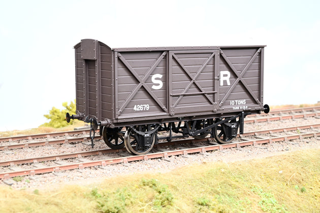 Kernow MRC 7mm O Gauge K7010E LSWR Diagram 1410 Covered Van SR Brown Pre 1936 No.42679 - Boxed