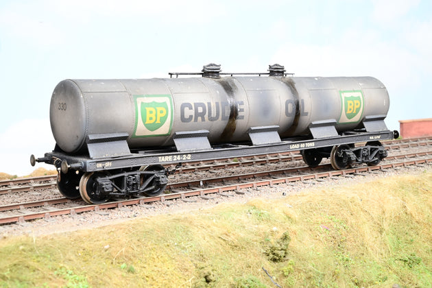 Kit Built 7mm O Gauge 40T Bogie Tank Wagon Crude Oil 'BP' No.330 - Unboxed