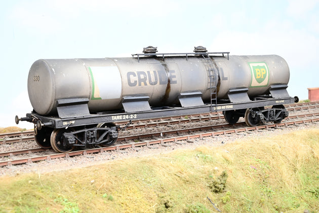 Kit Built 7mm O Gauge 40T Bogie Tank Wagon Crude Oil 'BP' No.330 - Unboxed