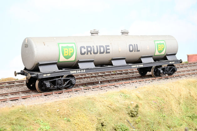 Kit Built 7mm O Gauge 40T Bogie Tank Wagon Crude Oil 'BP' No.329 - Unboxed
