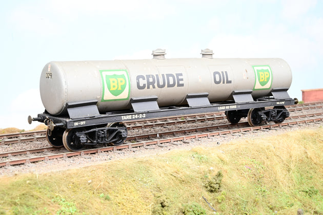 Kit Built 7mm O Gauge 40T Bogie Tank Wagon Crude Oil 'BP' No.329 - Unboxed