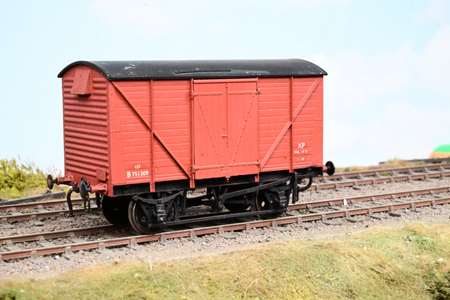Kit Built 7mm O Gauge 12 Ton Ventilated Van BR Bauxite No.B751309 - Unboxed