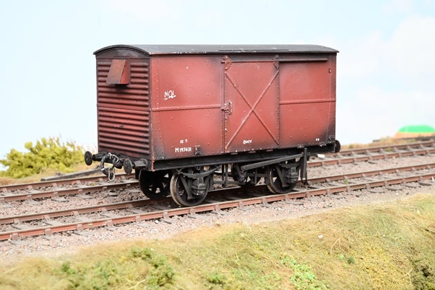 Kit Built O Gauge 7mm 12T Vent Ply Van BR Bauxite No.M197431 - Unboxed