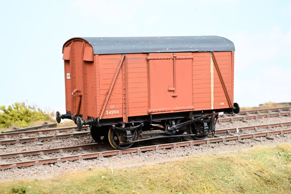 Kit Built 7mm O Gauge SR 13T Ventilated Van BR Bauxite No.S45914 - Unboxed