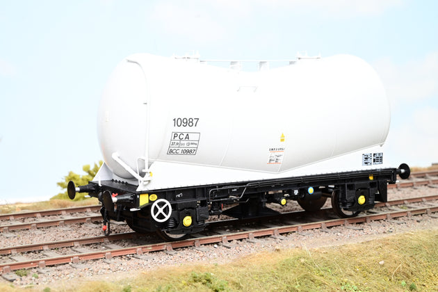 Heljan O Gauge 1064 PCA Cement Tank Grey No. 10987 - (Renumbered)