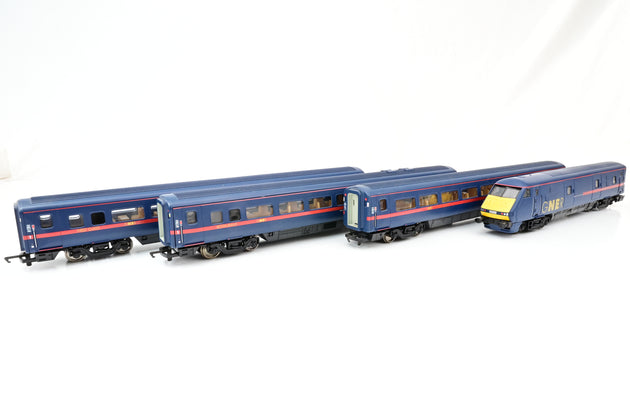 Hornby OO Gauge MK4 Coach Rake of 3 and DVT GNER Livery No.M12453 10322 11206 82230 - Unboxed