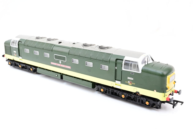 Bachmann OO Guage 32-525 Class 55 Deltic Queens Own Highlander BR Two Tone Green No.D9004 - Boxed