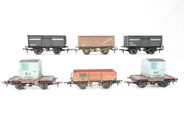 Bachmann OO Gauge Rake of 6  BR Wagons 2 Conflats W/Containers 3 16T Steel BR/NCB 1 13T Steel Lime Wagon - Unboxed