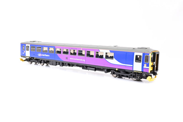 Hornby OO Gauge R2757 Northern Rail Class 153 1-Car DMU No.153324 - Boxed