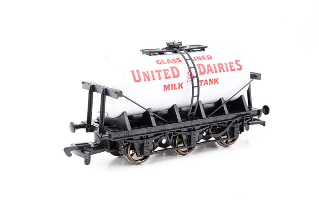 Dapol OO Gauge B629 United Dairies 6 Wheel Milk Tanker White - Boxed