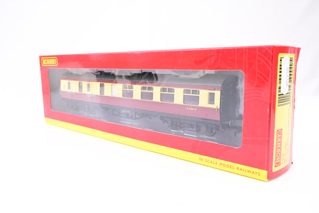 Hornby OO Gauge R4449 BR ex LMS Corridor Brake 3rd Class Coach No.M5769M - Boxed