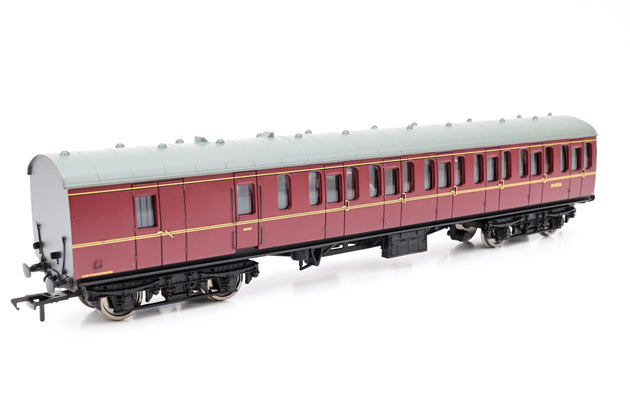 Bachmann OO Gauge 34-630A BR MK1 Suburban 2nd Brake BR Lined Maroon W/Passengers No.M43226 - Boxed