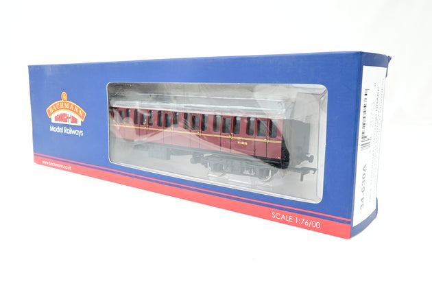 Bachmann OO Gauge 34-630A BR MK1 Suburban 2nd Brake BR Lined Maroon W/Passengers No.M43226 - Boxed