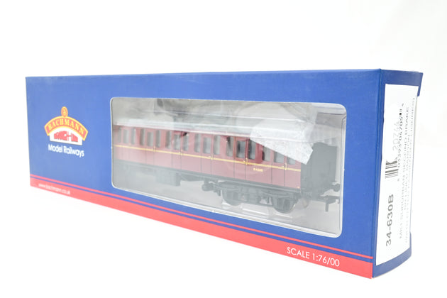 Bachmann OO Gauge 34-630B BR MK1 Suburban 2nd Brake BR Lined Maroon W/Passengers No.M43301 - Boxed