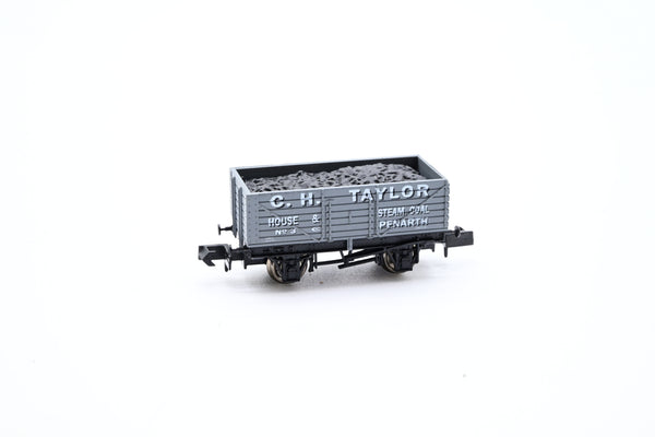 Dapol N Gauge NB-024 Taylor Penarth 7 Plank Open Wagon - Boxed