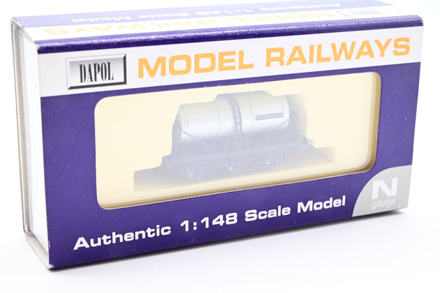 Dapol N Gauge NB-050 Unigate Creameries 6 Wheel Milk Tank - Boxed