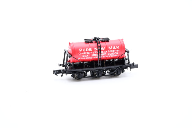Dapol N Gauge NB-056 Co-Operative 6 Wheel Milk Tank - Boxed