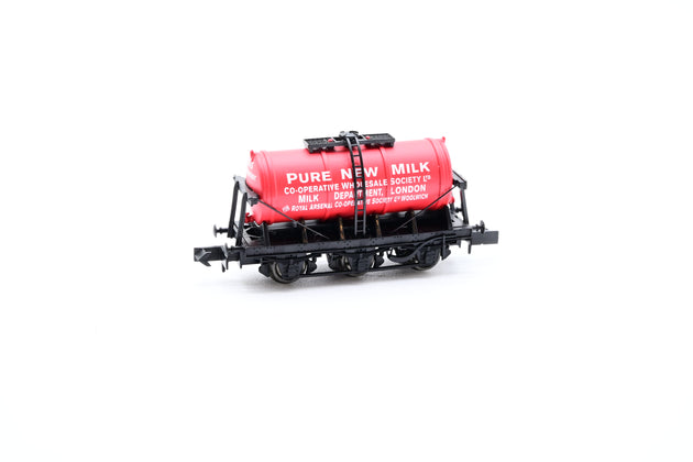 Dapol N Gauge NB-056 Co-Operative 6 Wheel Milk Tank - Boxed