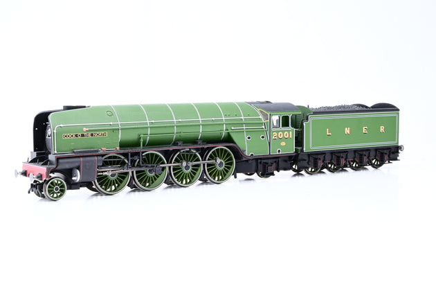 Hornby OO Gauge R3207 LNER 2-8-2 Class P2 No.2001 'Cock O' The North'